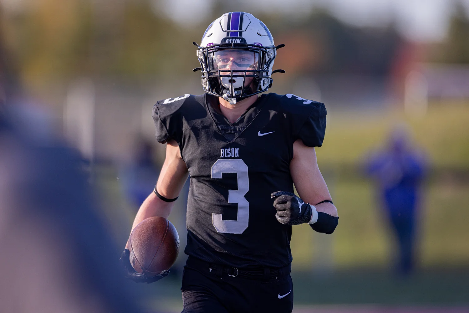 Bison WR warming up before the game